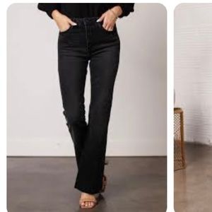 Just Black Denim NWOT Flared Jeans with frayed bottoms. Size: 27.